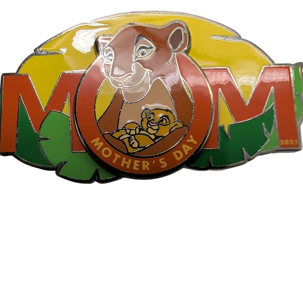Disney Cast Exclusive Lion King Mother's Day 2021 Pin Sarabi Simba MOM Enamel